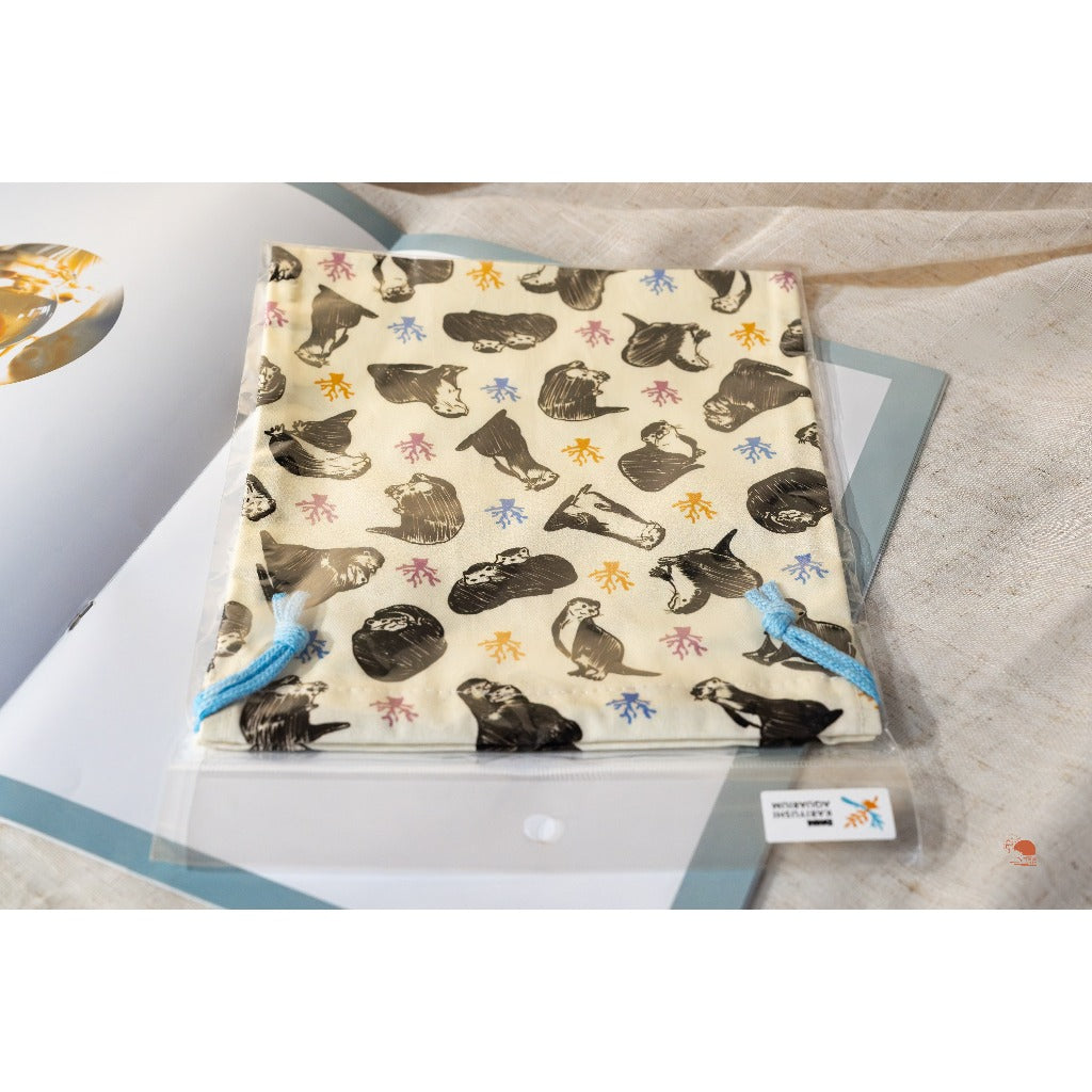 沖繩DMM水族館限定 水獺 束口袋 雜物包 提袋