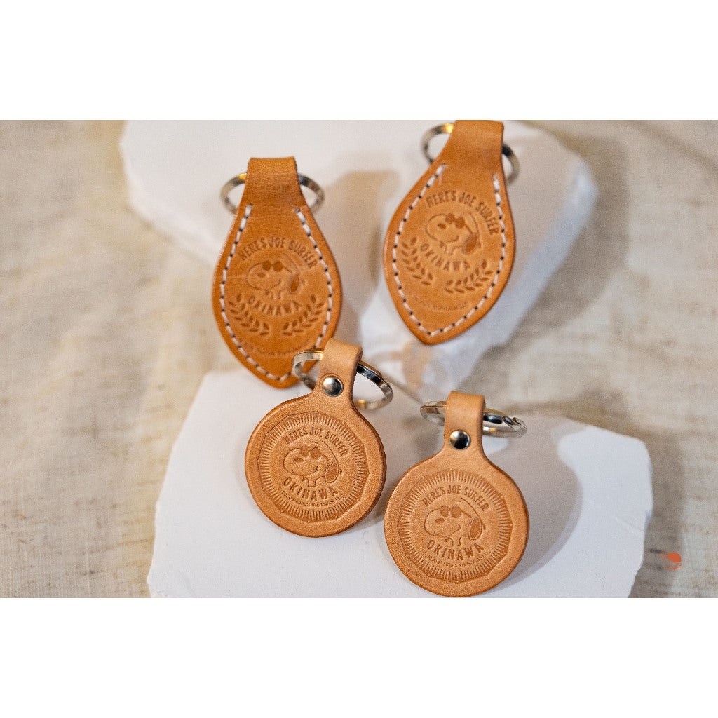 SNOOPY 史努比 沖繩限定 牛皮壓花造型鑰匙圈