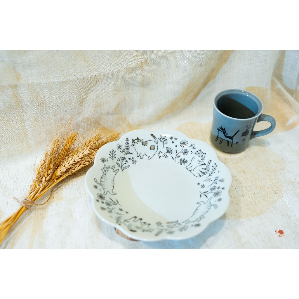 日本製 KISSA 餐具 花邊造型貓咪手繪風陶瓷盤