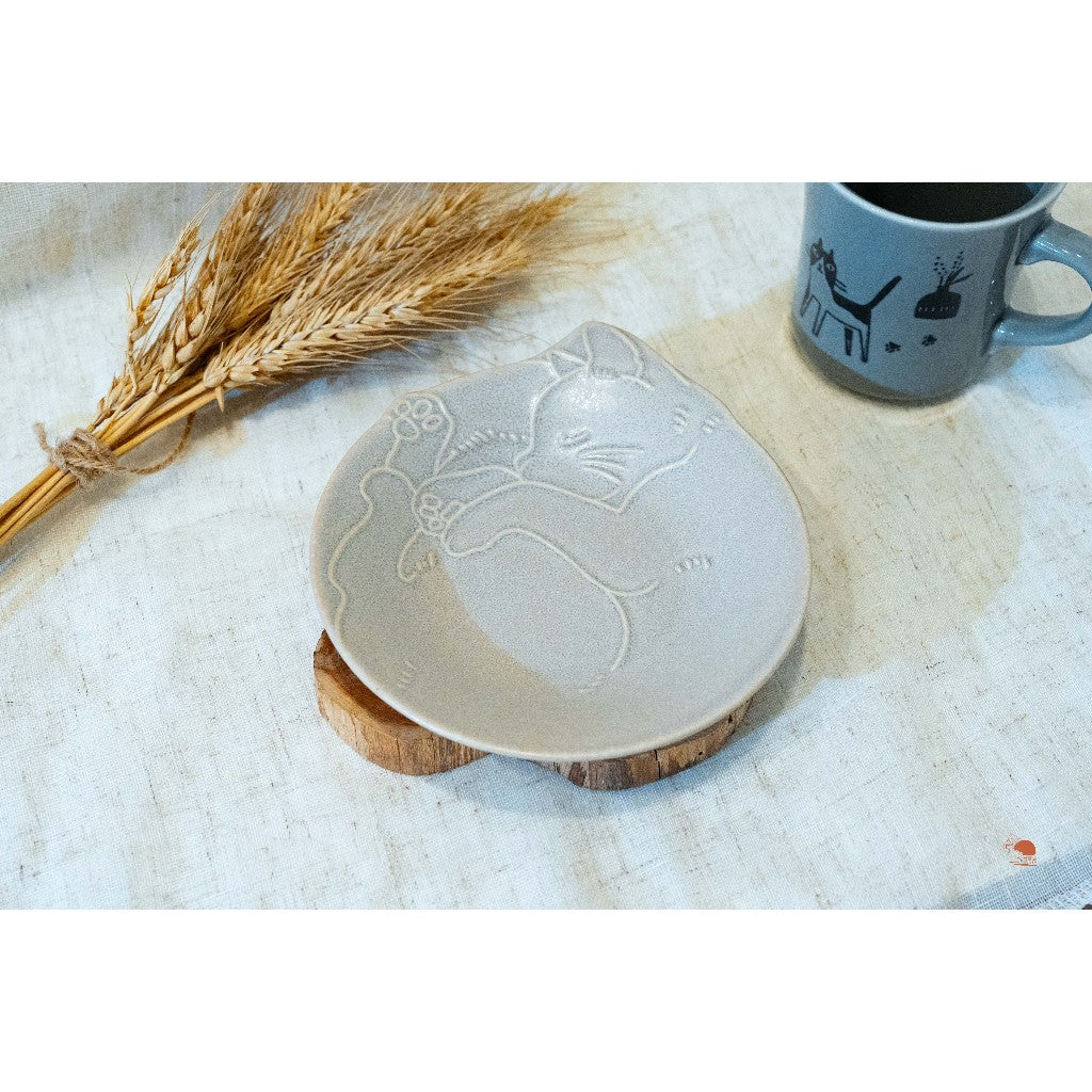 日本製 美濃燒 陶瓷 餐具 餐盤 貓咪造型盤子