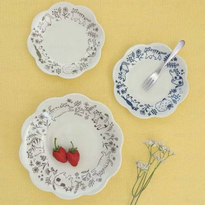 日本製 KISSA 餐具 花邊造型貓咪手繪風陶瓷盤