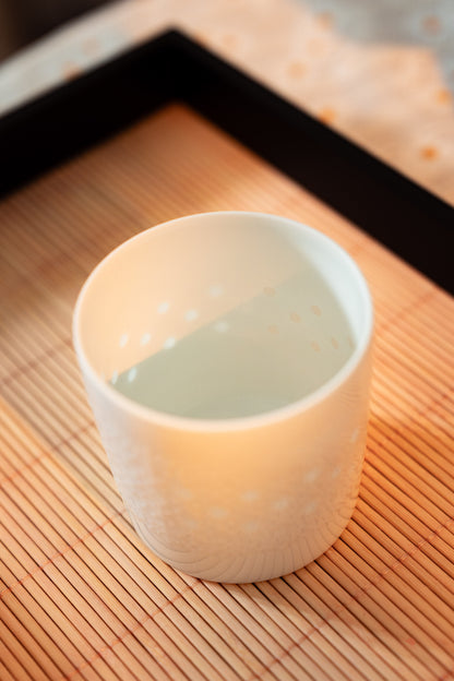 白山陶器 | 雪花浮雕陶瓷杯附藤編杯托