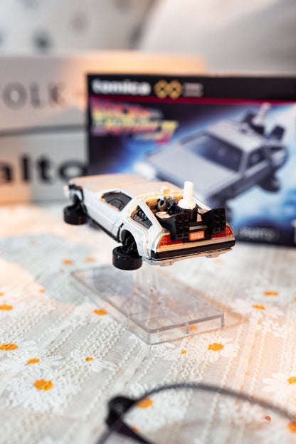 Tomica 回到未來 時光機小汽車 (飛天版含支架)