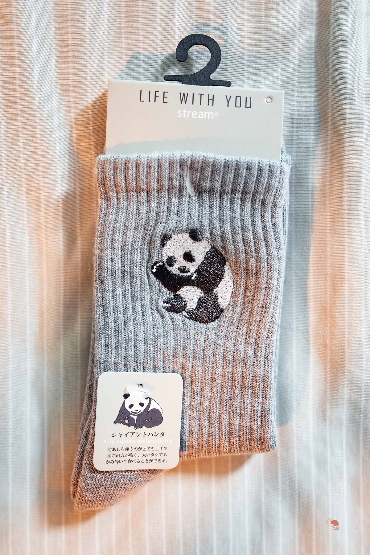 Stream | 動物刺繡襪