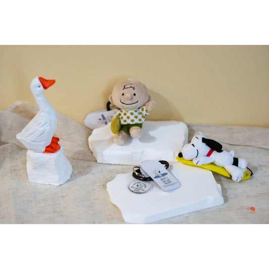 日本限定  SNOOPY 史努比 查理布朗 沖繩 夏威夷 衝浪曬黑版玩偶 吊飾娃娃