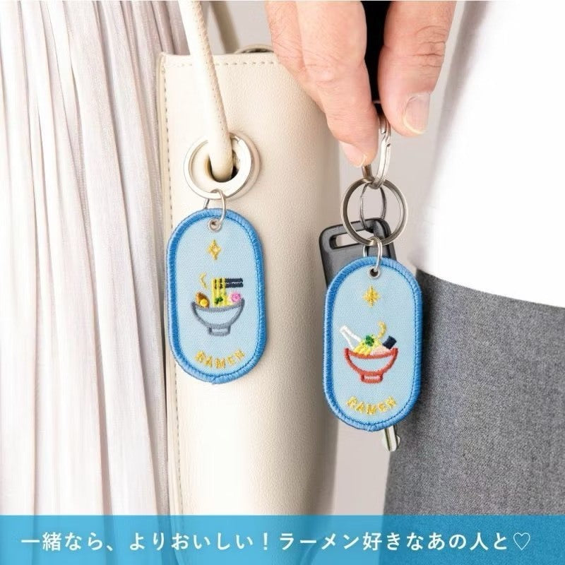 日本限定 IROHA 2/8b 刺繡鑰匙圈 禮物 朋友 情侶 吊飾 三麗鷗